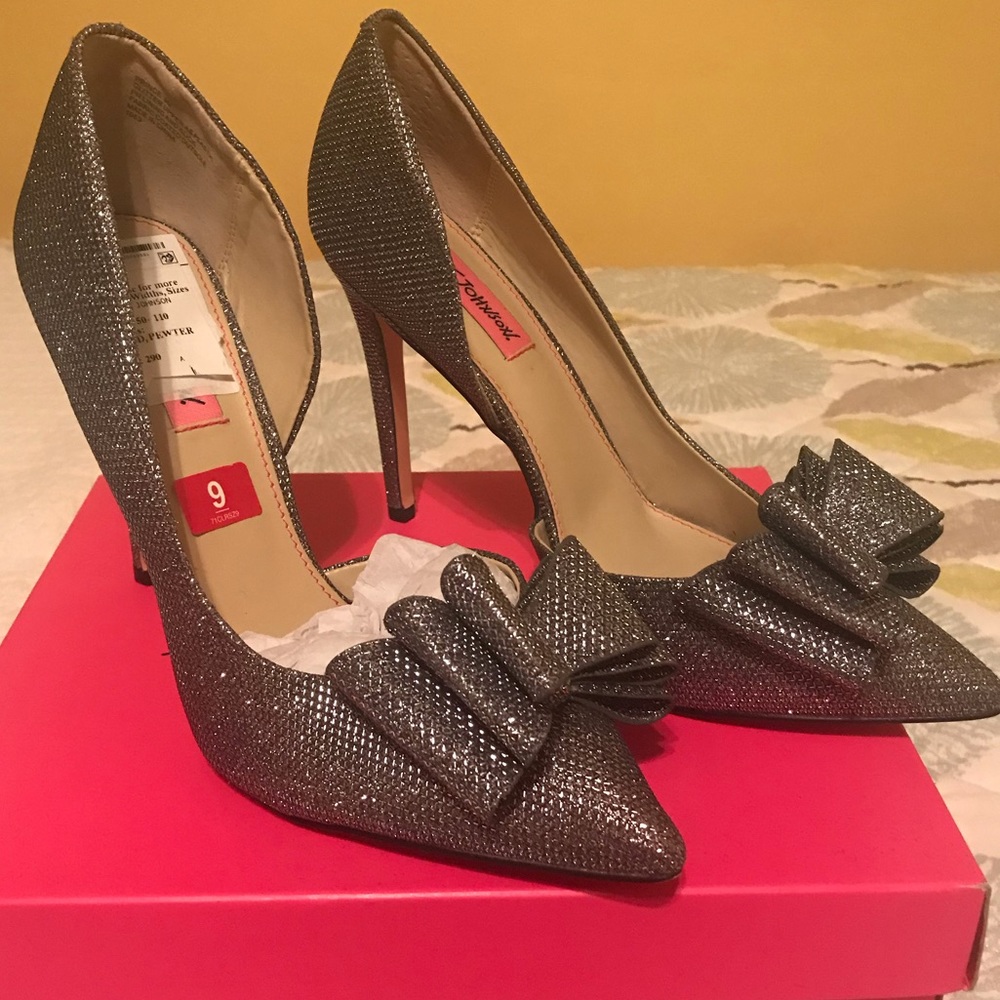 Betsy Johnson Pewter Prince Heels